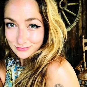 Meet your Posher, Ally